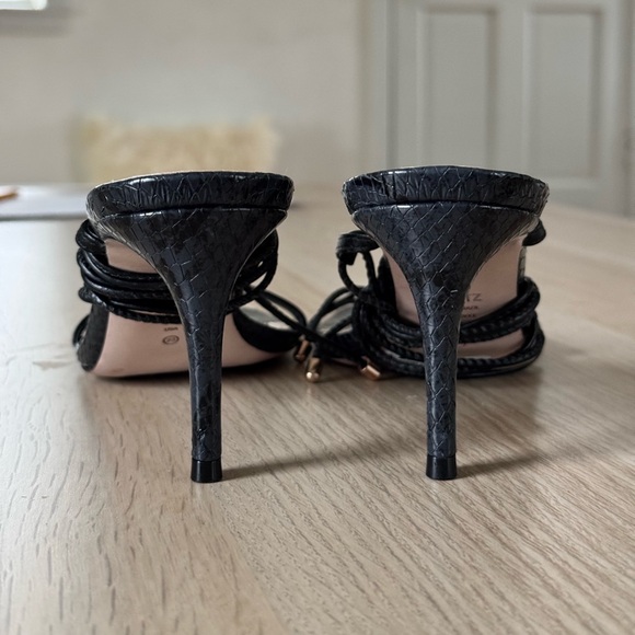 SCHUTZ Shoes - SCHUTZ 	
Antosha Sandal